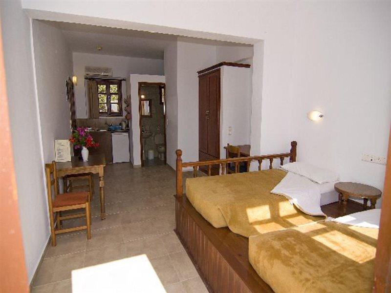 Karpathios Aparthotel